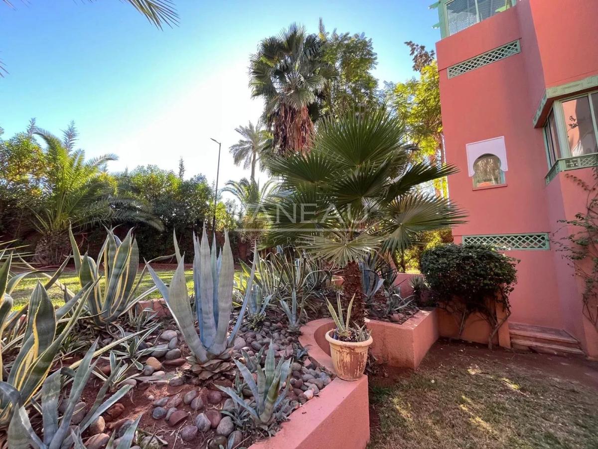 Grand appartement en duplex de trois chambres à la Palmeraie