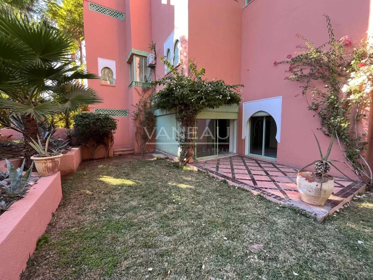 Grand appartement en duplex de trois chambres à la Palmeraie