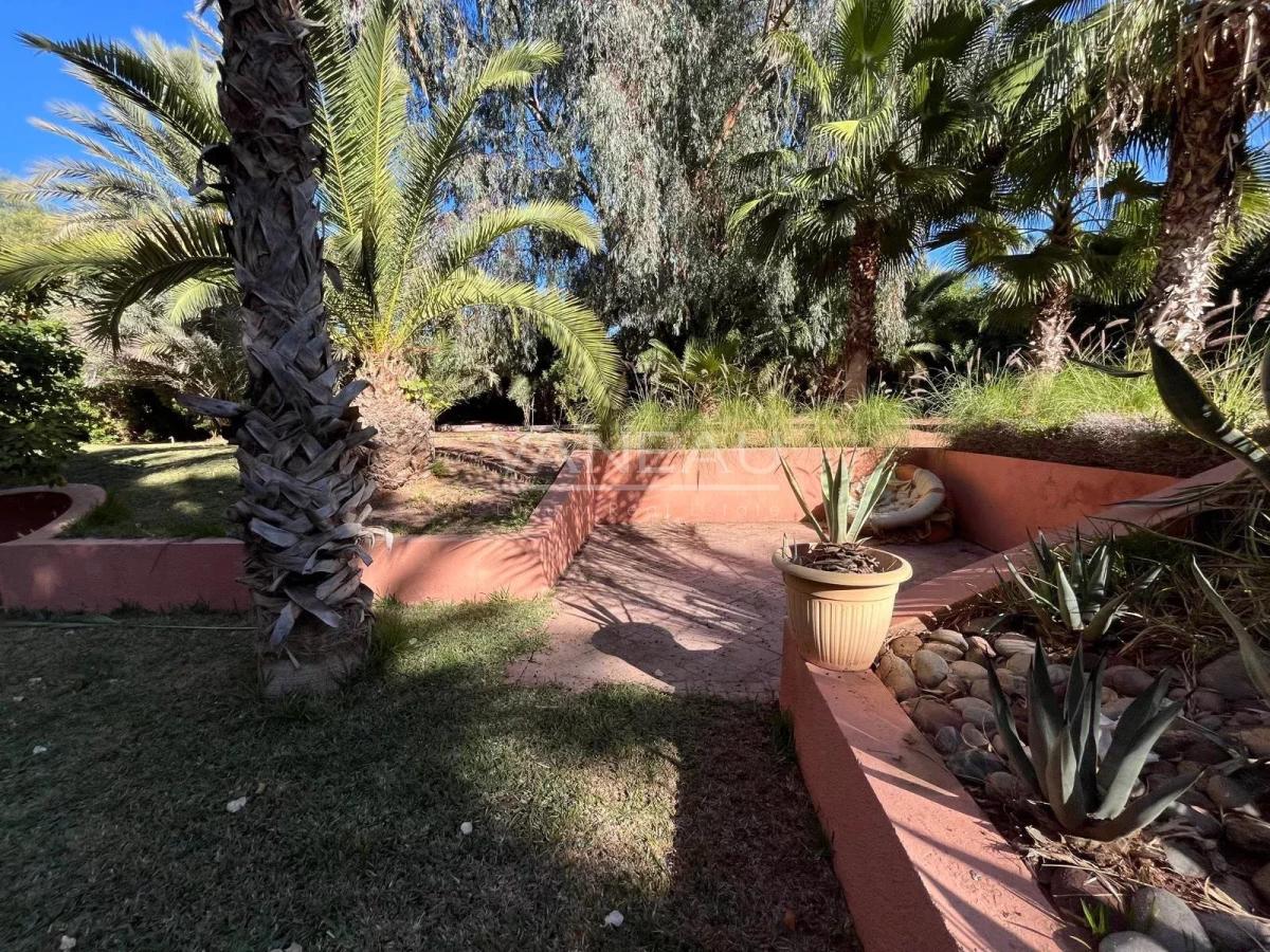 Grand appartement en duplex de trois chambres à la Palmeraie