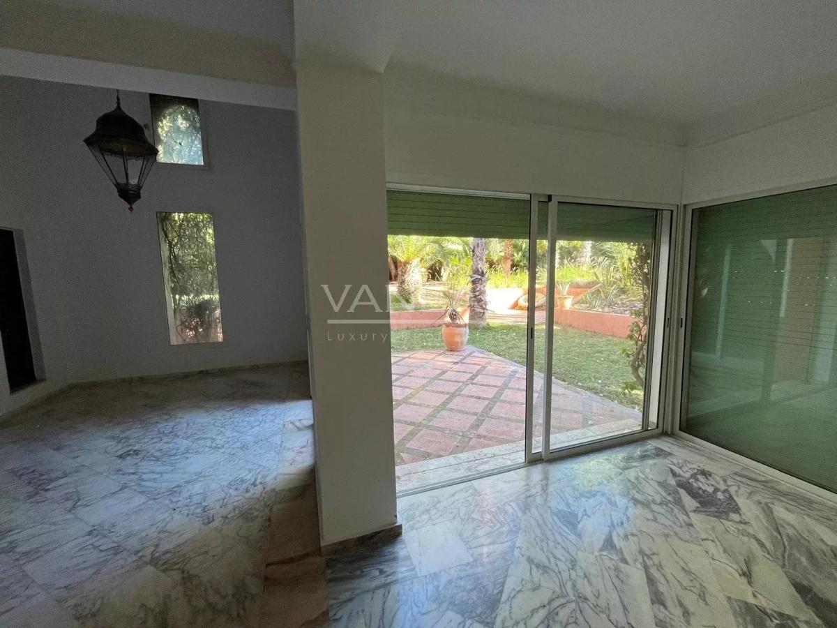 Grand appartement en duplex de trois chambres à la Palmeraie