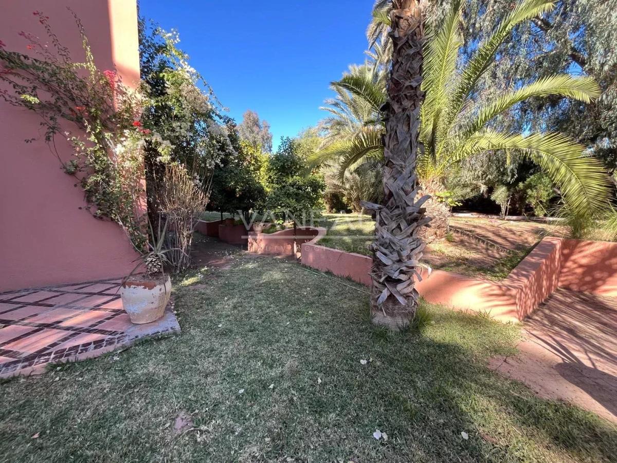 Grand appartement en duplex de trois chambres à la Palmeraie
