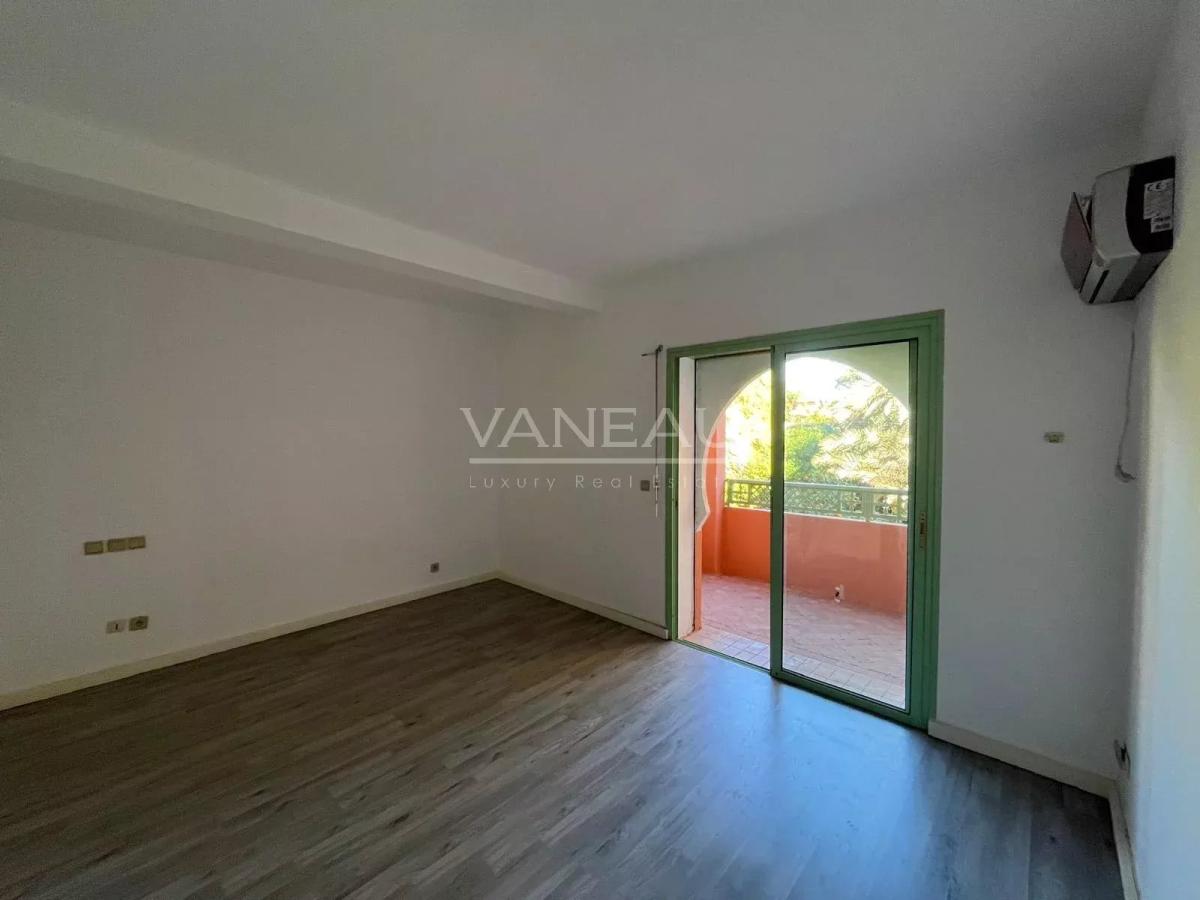 Grand appartement en duplex de trois chambres à la Palmeraie